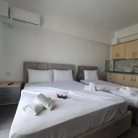 Azuro * Vlorë