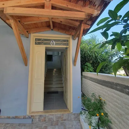 Azuro Apartment *